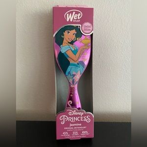 Limited edition Disney Princess Jasmine Wet hairbrush
